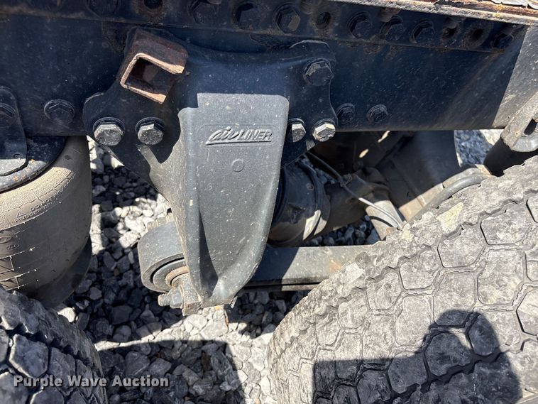 image for item YA4048 2021 Western Star 4900 semi truck