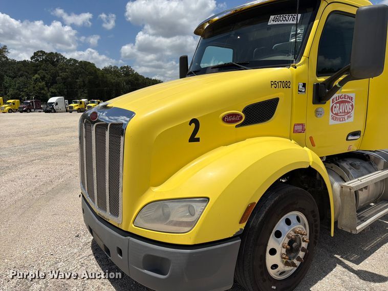 image for item YA4059 2017 Peterbilt 579 semi truck