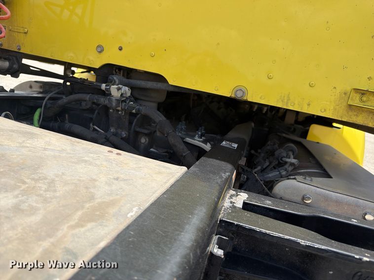 image for item YA4059 2017 Peterbilt 579 semi truck