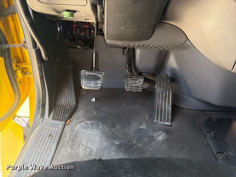 image for item YA4059 2017 Peterbilt 579 semi truck