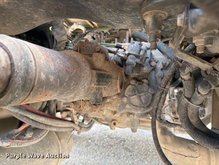 image for item YA4059 2017 Peterbilt 579 semi truck