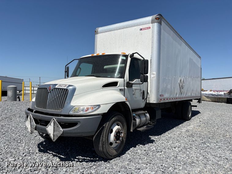 image for item YA4063 2020 International MV607 box truck