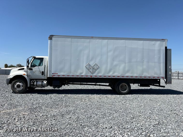 image for item YA4063 2020 International MV607 box truck