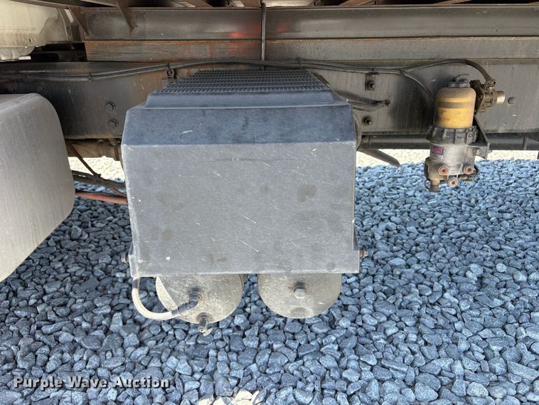 image for item YA4063 2020 International MV607 box truck