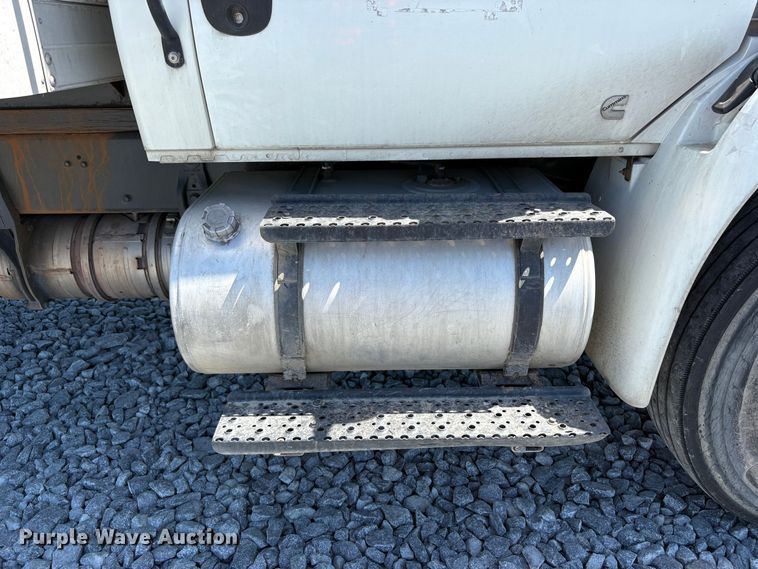 image for item YA4063 2020 International MV607 box truck
