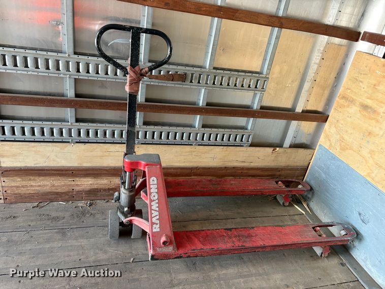 image for item YA4063 2020 International MV607 box truck