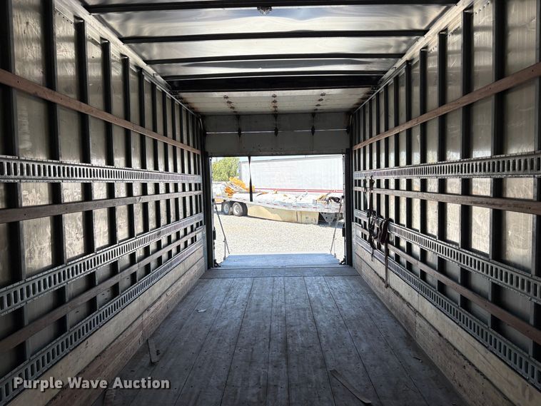 image for item YA4063 2020 International MV607 box truck