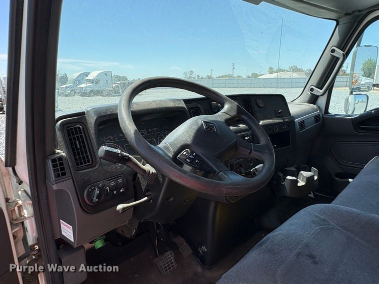 image for item YA4063 2020 International MV607 box truck