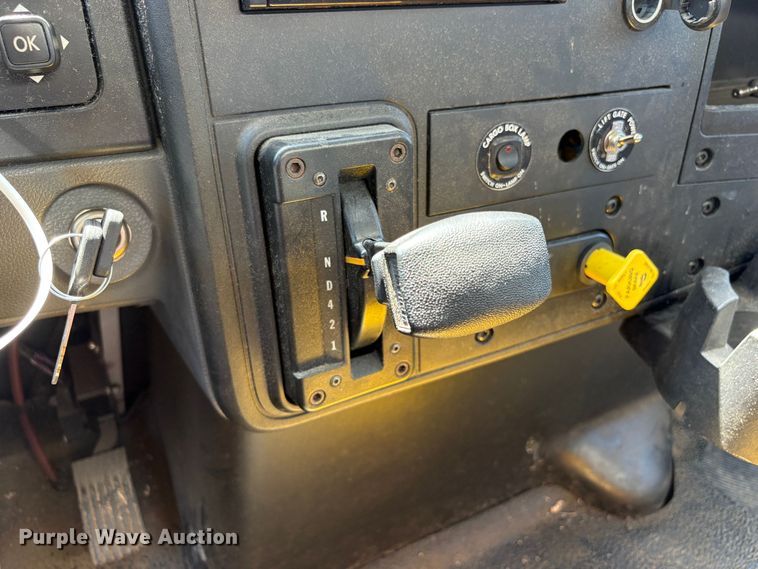 image for item YA4063 2020 International MV607 box truck