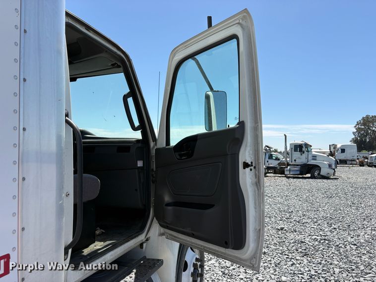 image for item YA4063 2020 International MV607 box truck