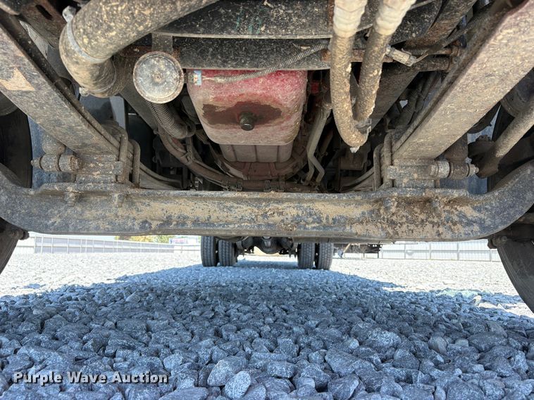 image for item YA4063 2020 International MV607 box truck