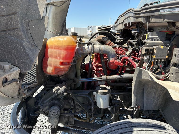 image for item YA4063 2020 International MV607 box truck