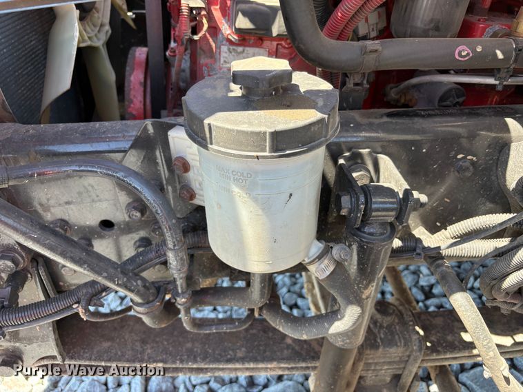 image for item YA4063 2020 International MV607 box truck