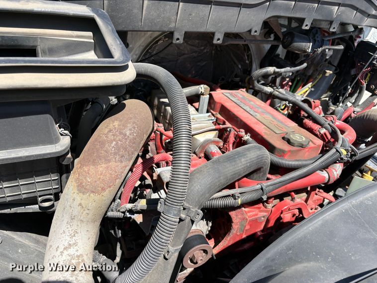 image for item YA4063 2020 International MV607 box truck