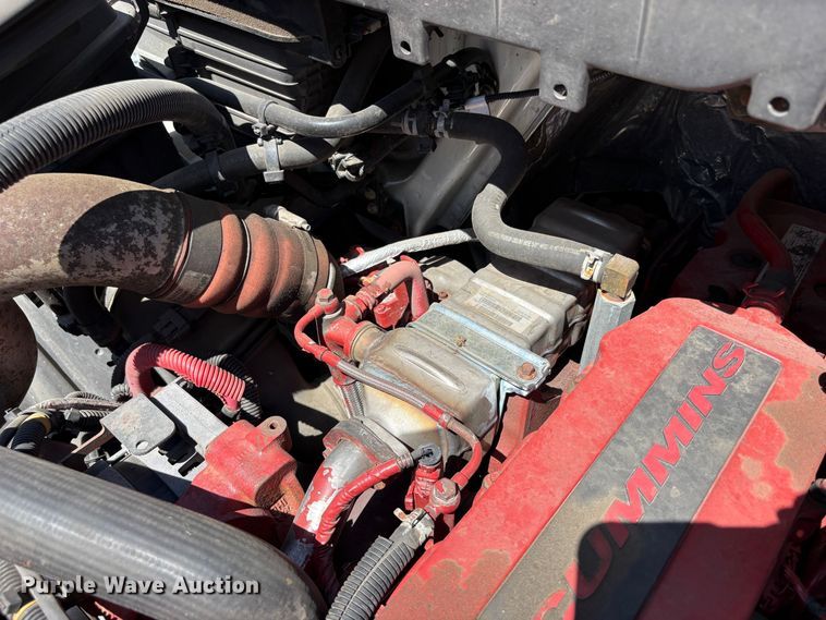 image for item YA4063 2020 International MV607 box truck