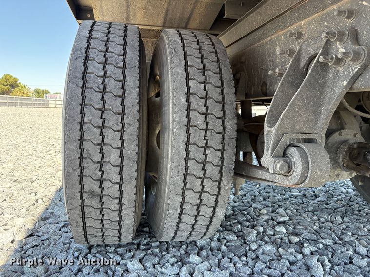 image for item YA4063 2020 International MV607 box truck