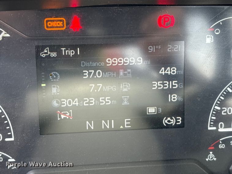 image for item YA4080 2019 Volvo VNR semi truck
