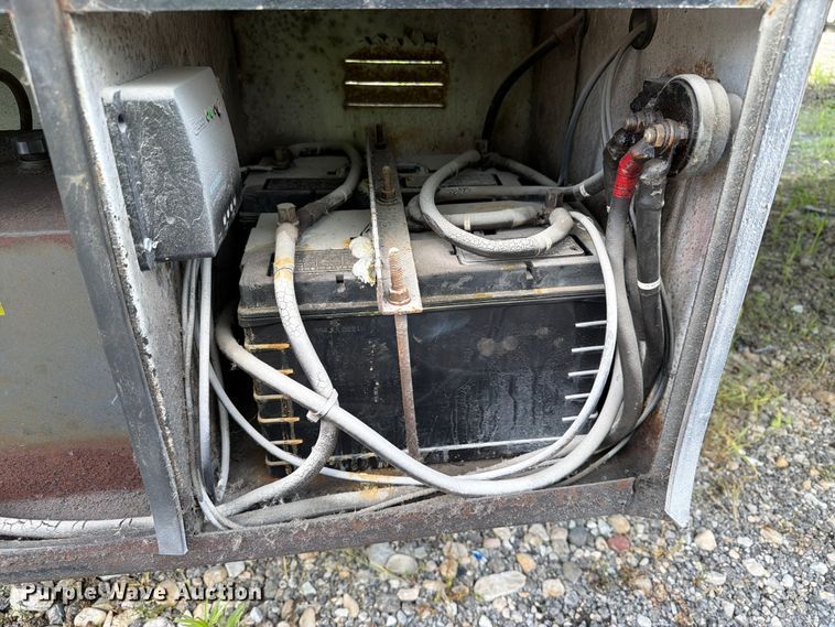 image for item YA4117 2001 Utility VS2RX dry van trailer