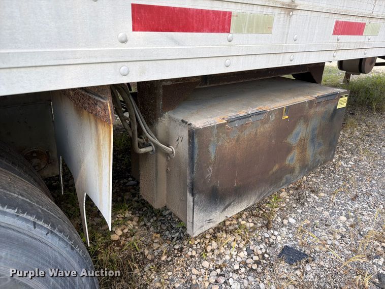 image for item YA4117 2001 Utility VS2RX dry van trailer