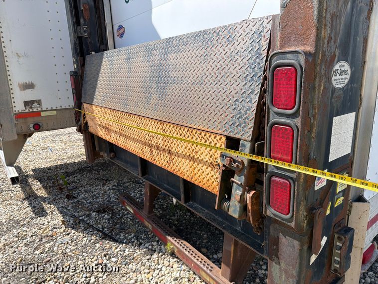 image for item YA4117 2001 Utility VS2RX dry van trailer