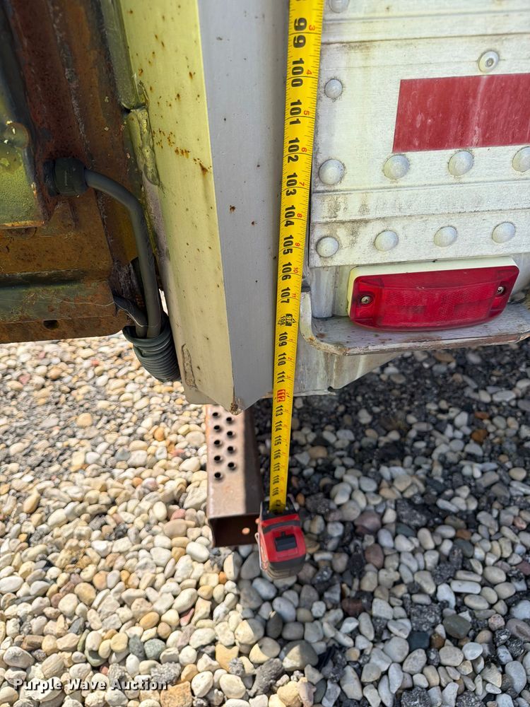 image for item YA4117 2001 Utility VS2RX dry van trailer