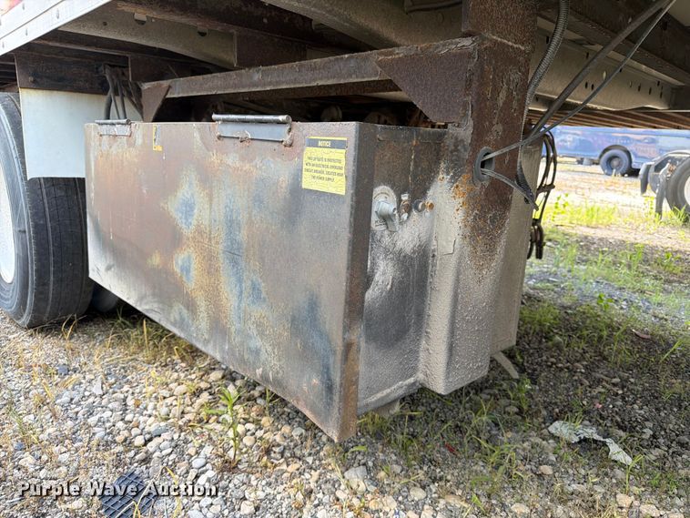 image for item YA4117 2001 Utility VS2RX dry van trailer