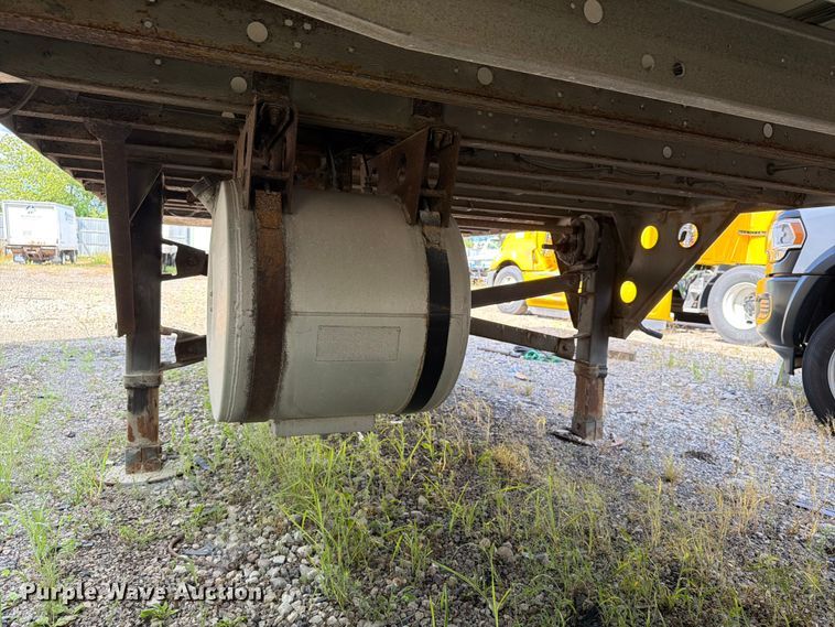 image for item YA4117 2001 Utility VS2RX dry van trailer