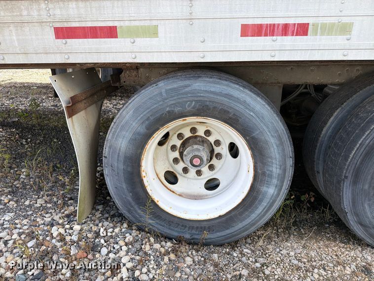 image for item YA4117 2001 Utility VS2RX dry van trailer