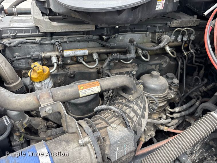image for item YA4134 2021 Freightliner Cascadia 126 semi truck