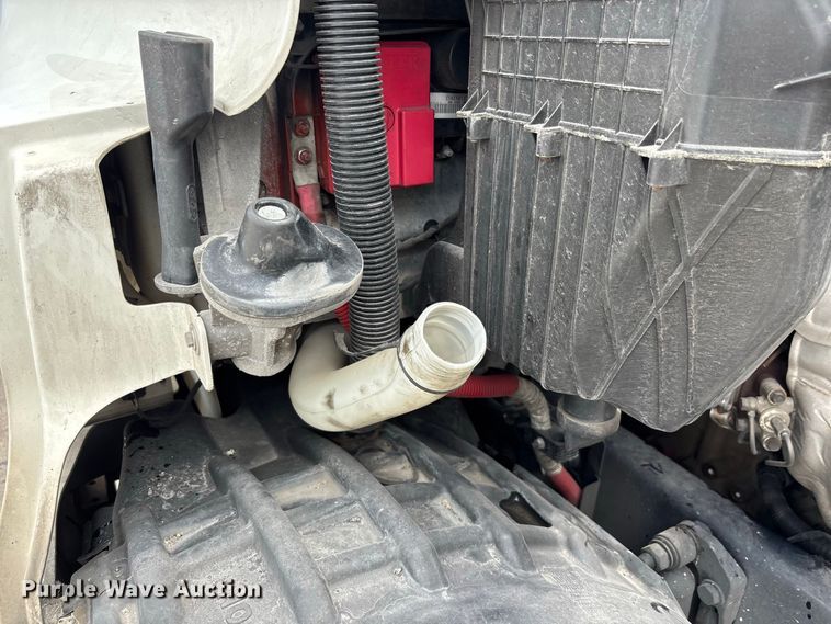 image for item YA4134 2021 Freightliner Cascadia 126 semi truck