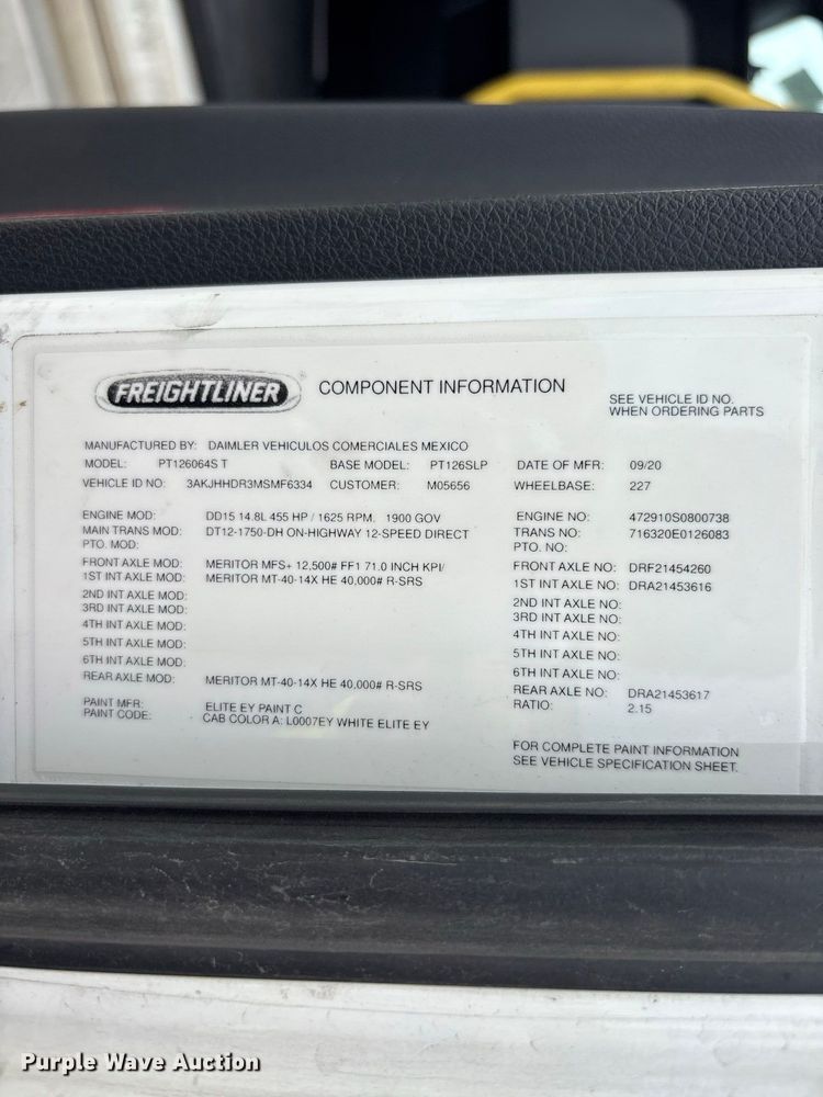 image for item YA4134 2021 Freightliner Cascadia 126 semi truck