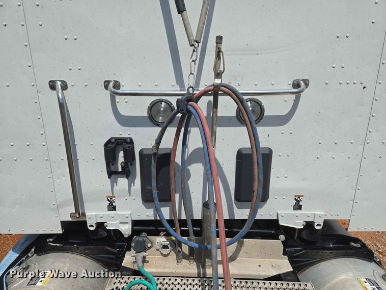 image for item YA4148 2023 Peterbilt 567 semi truck