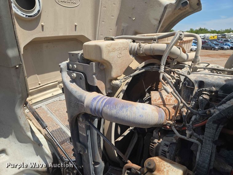 image for item YA4148 2023 Peterbilt 567 semi truck