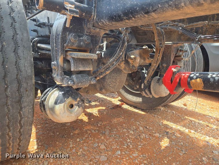image for item YA4148 2023 Peterbilt 567 semi truck