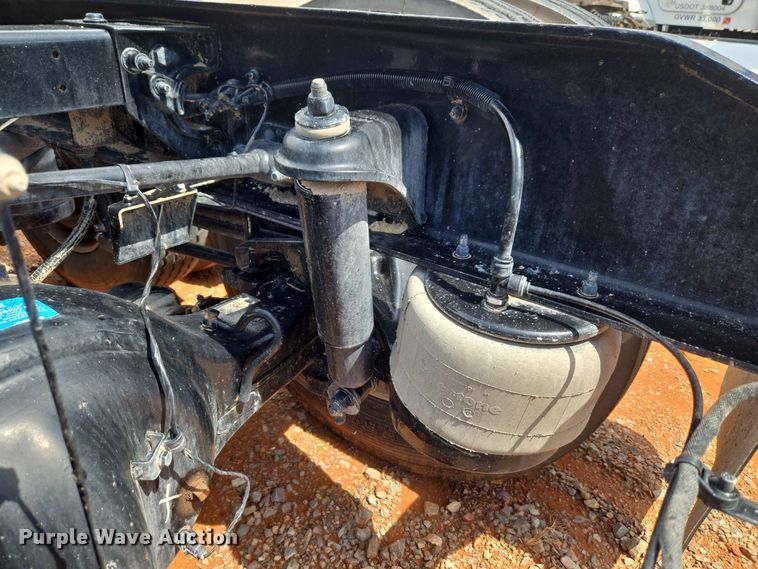 image for item YA4148 2023 Peterbilt 567 semi truck
