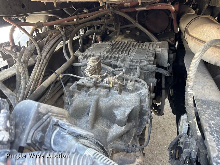image for item YA4208 2017 Mack CXU613 semi truck