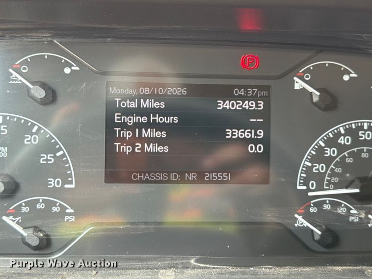 image for item YA4214 2019 Volvo VNL semi truck