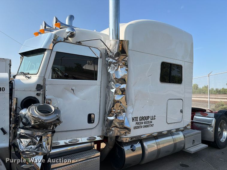 image for item YA4301 2021 Peterbilt 389 semi truck