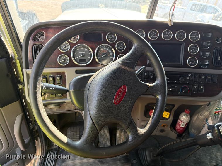 image for item YA4301 2021 Peterbilt 389 semi truck