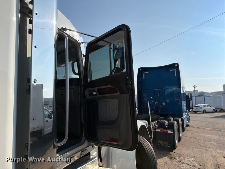 image for item YA4301 2021 Peterbilt 389 semi truck