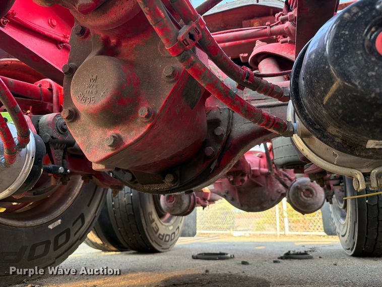 image for item YA4301 2021 Peterbilt 389 semi truck