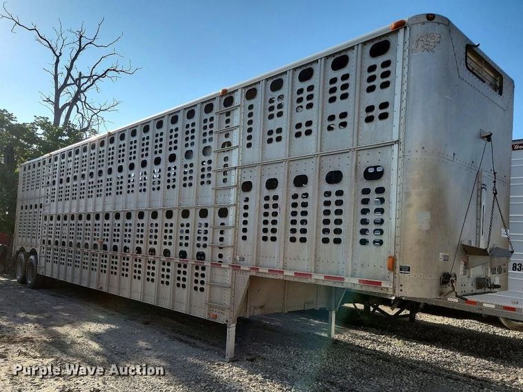 2010 Wilson PSDCL 402 livestock trailer
