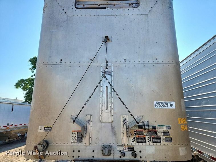image for item YA4339 2010 Wilson PSDCL 402 livestock trailer