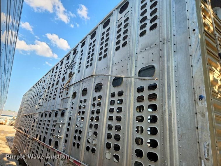 image for item YA4339 2010 Wilson PSDCL 402 livestock trailer