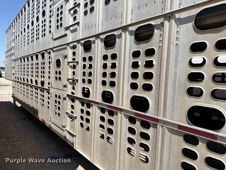 image for item YA4339 2010 Wilson PSDCL 402 livestock trailer