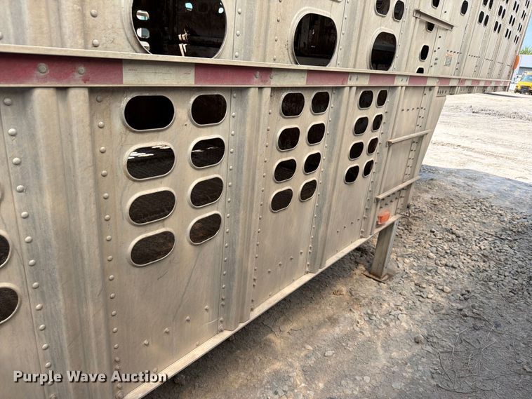 image for item YA4339 2010 Wilson PSDCL 402 livestock trailer