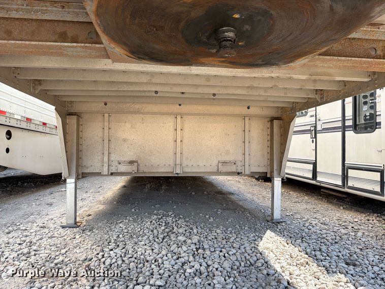 image for item YA4339 2010 Wilson PSDCL 402 livestock trailer