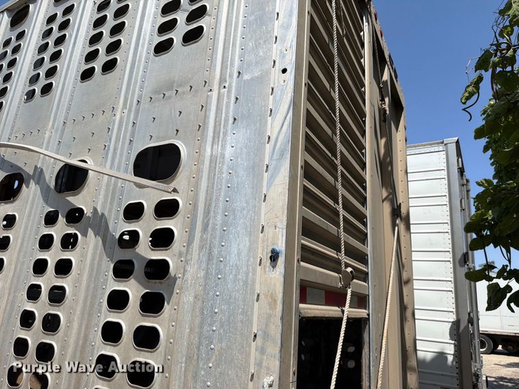 image for item YA4339 2010 Wilson PSDCL 402 livestock trailer