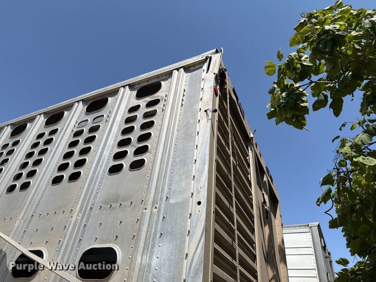image for item YA4339 2010 Wilson PSDCL 402 livestock trailer