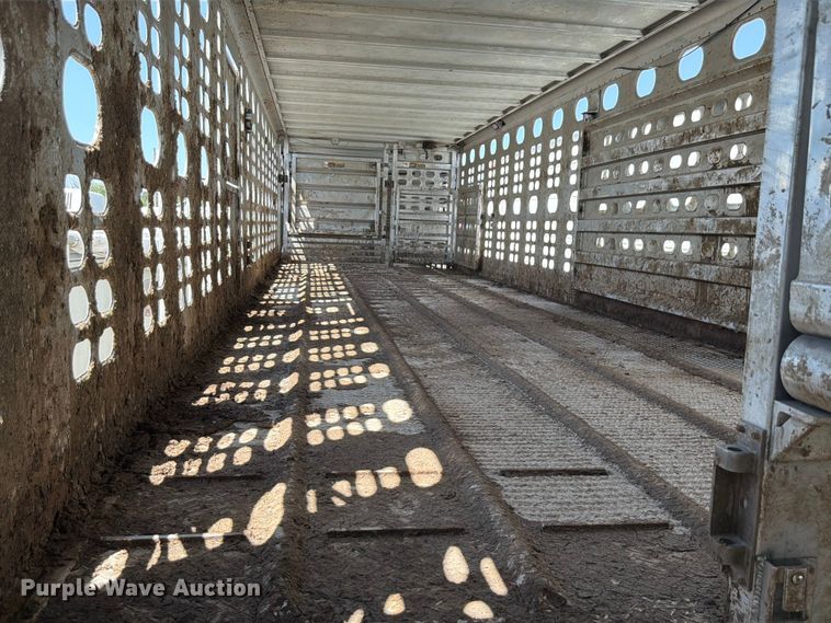 image for item YA4339 2010 Wilson PSDCL 402 livestock trailer